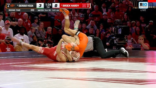 141lbs Sergio Vega (Oklahoma State) vs Brock Hardy (Nebraska)